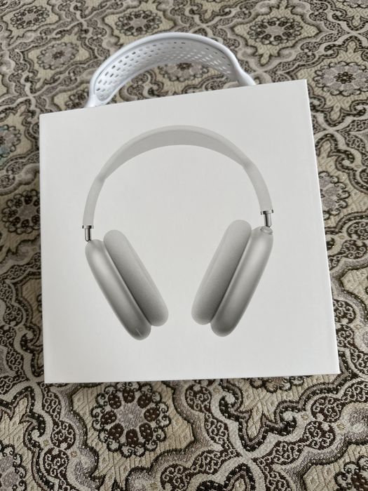 Air Pods Max ақ түсі