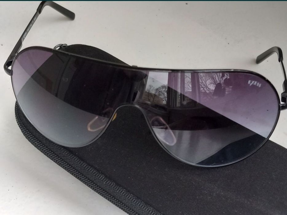 Оригинални детски очила Exess. Запазени, без надраскване или дефекти.