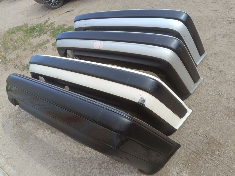 Задний бампер Ауди 100 С4