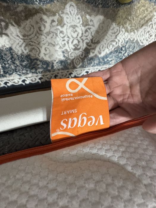 Кровать для спальни