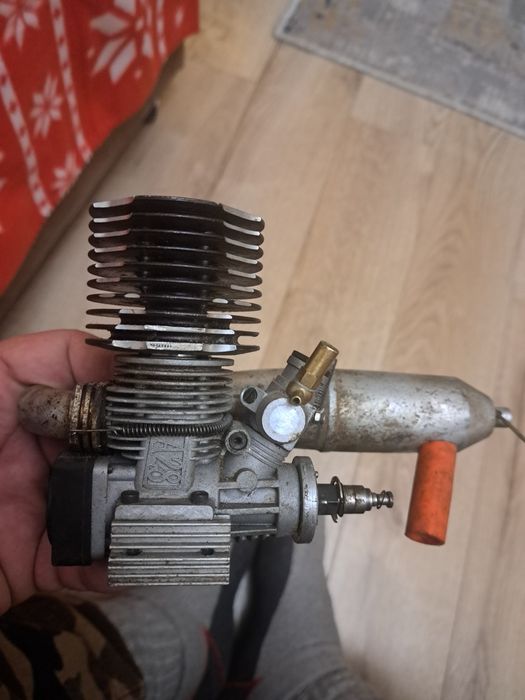Masinute motor termic nitro și electrice