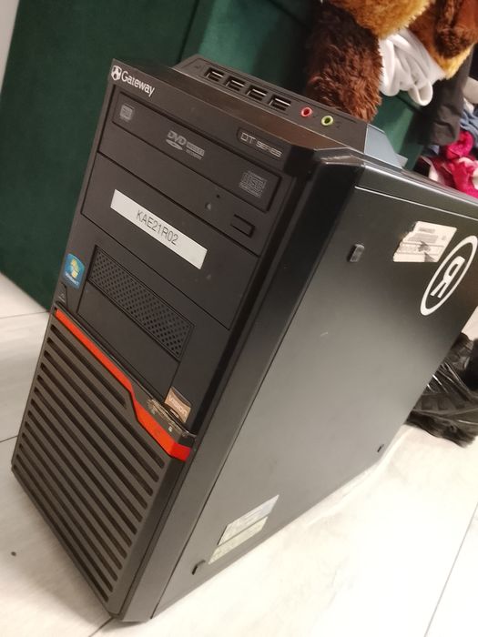 Vând PC offfice  nu-i de gaming