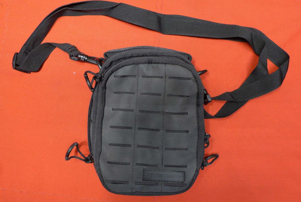 Чантичка Nitecore - прочутите LED фенерчета