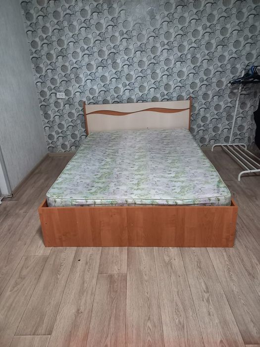 Отдам даром диван и кровать