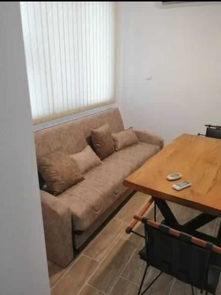 Дава се под наем Двустаен апартамент в София, Гоце Делчев - 75 кв.м за 382.5 € - Снимка #1