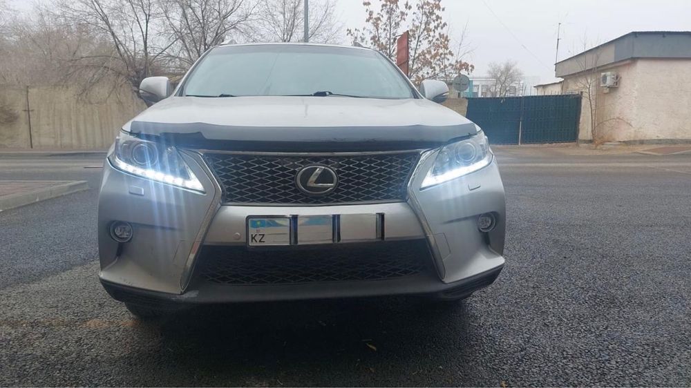 Продам машину Lexus RX 350
