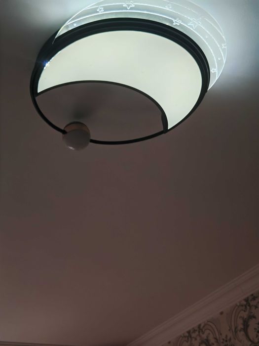 Красивая LED-люстра