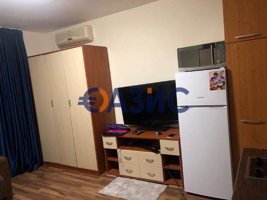 Продава се Едностаен апартамент в к.к. Слънчев бряг - 38 кв.м за 982 €/кв.м - Снимка #11
