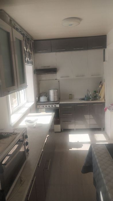 3-комнатная квартира, 2/2 этаж, кирпичный дом, Джизак (Водник)