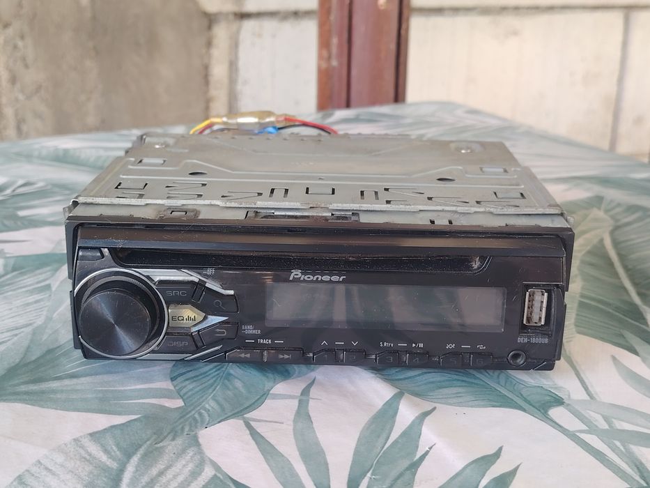 Vând Pioneer DEH-1800UB USB AUX CD MP3 – Perfect funcțional + mufe ISO originale
