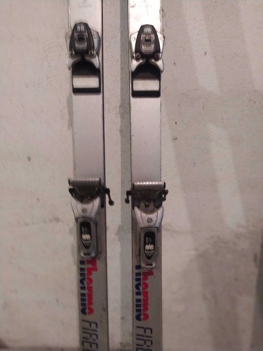 Запазени ски BLIZZARD 182 см и MLADOST SPORT 170 см с автомати MARKER