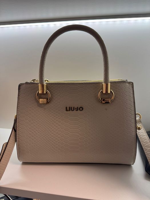 Чанти Guess, Liu Jo