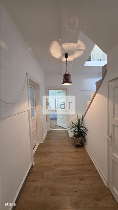Casa  Birou 3 camere, 140mp, D+P+E, zona Andrei Muresanu Sud