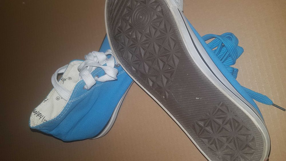 Дамски сини кецове