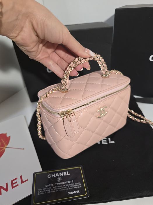 Налична чанта Chanel Vanity Case Pink