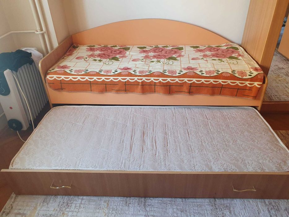 Vând mobilă completă de cameră – stare foarte bună