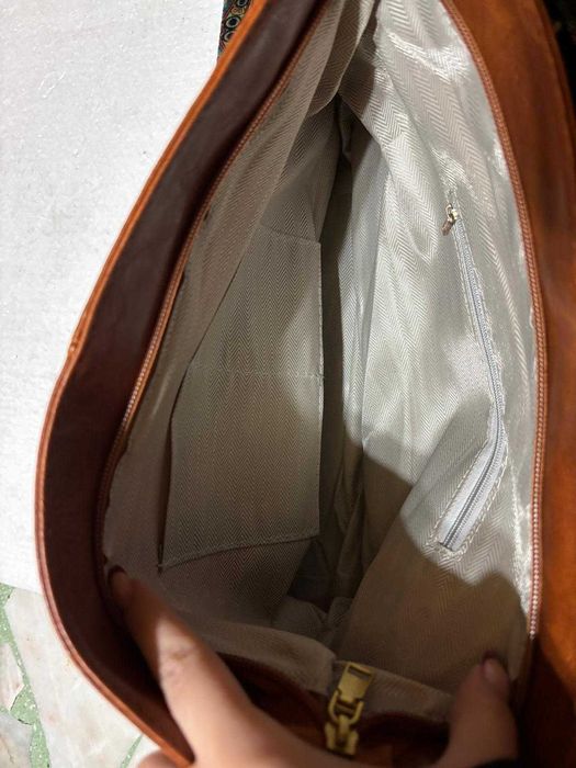 Чанта през рамо с голям джоб