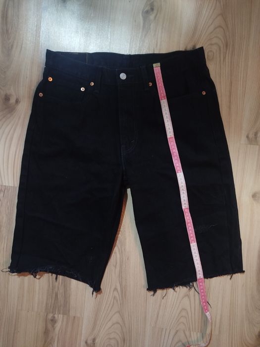 jorts levi s 550