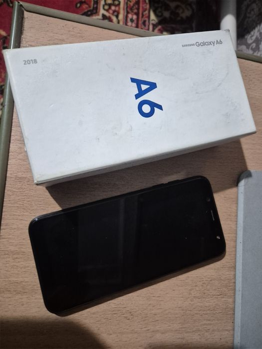 Продам Samsung  A6