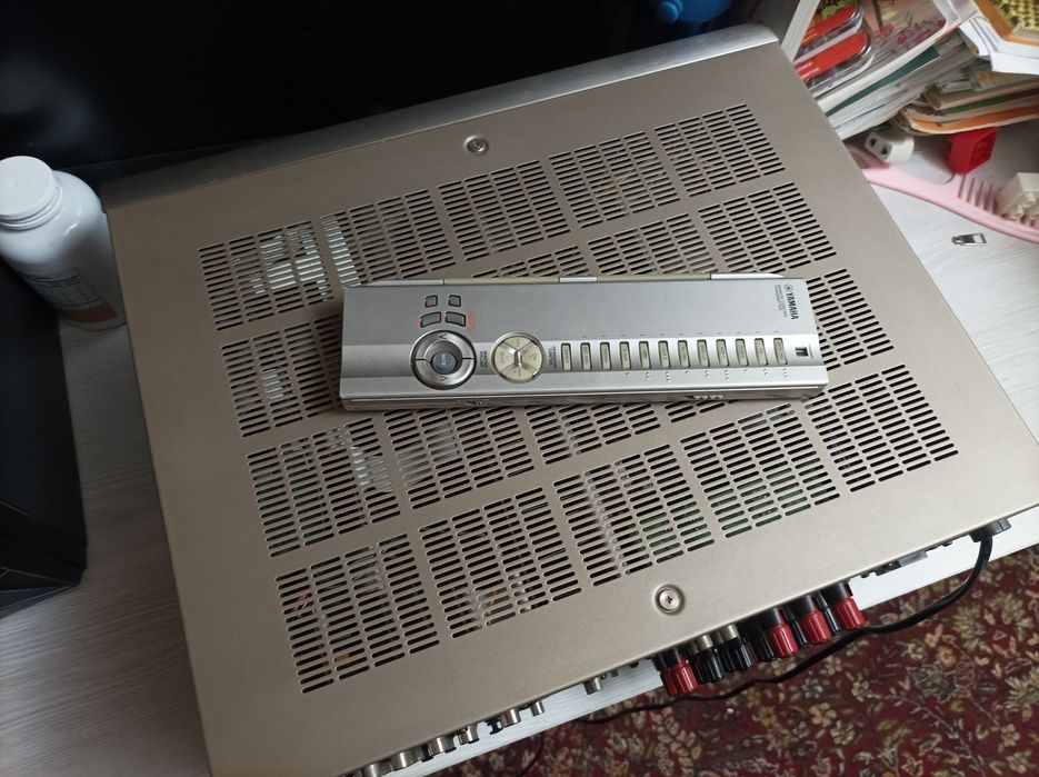 Yamaha rx v995 receiver uslitel