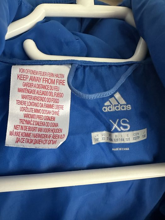 Geaca Adidas copii pentu iarna marimea XS (7-8 ani)