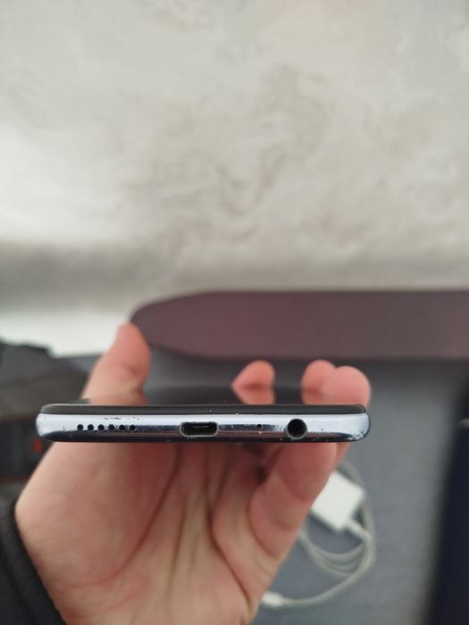 Телефон сатылады срочно состояние жақсы