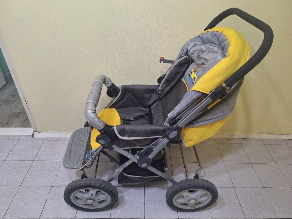 Продавам бебешка количка "Чиполино"