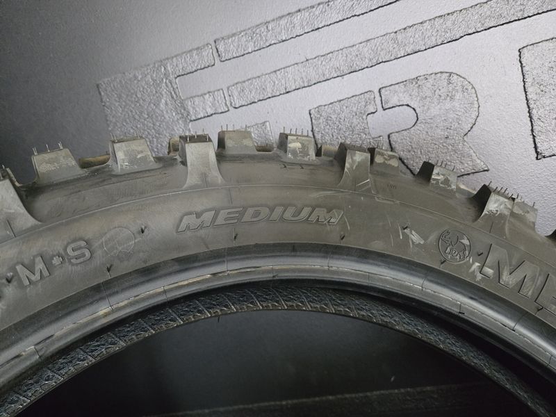 140/80/18  METZELER