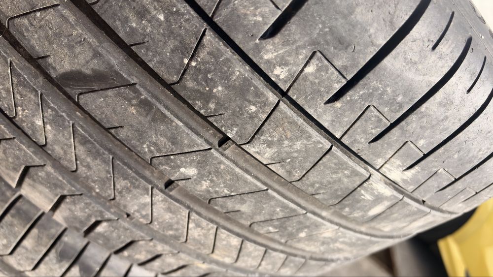 Set 4 anvelope Pirelli BMW M4 Competition cu steluta 285 / 275