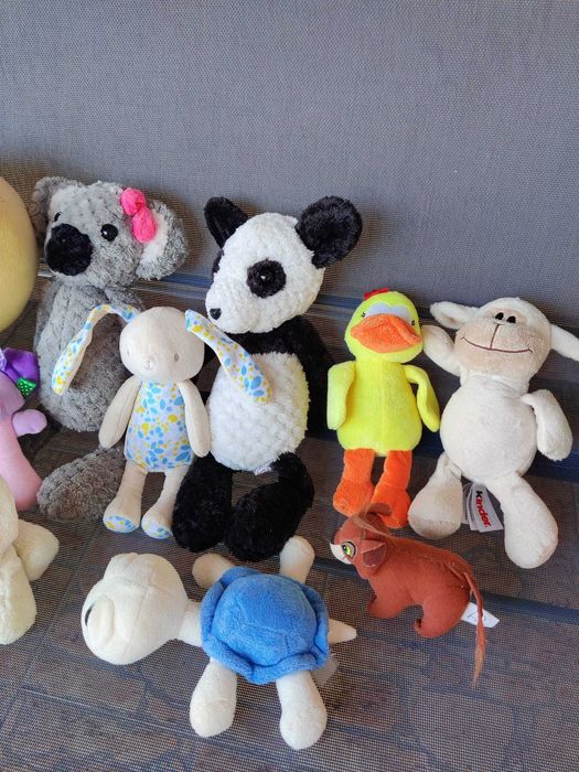 Set jucarii plus 14 bucati