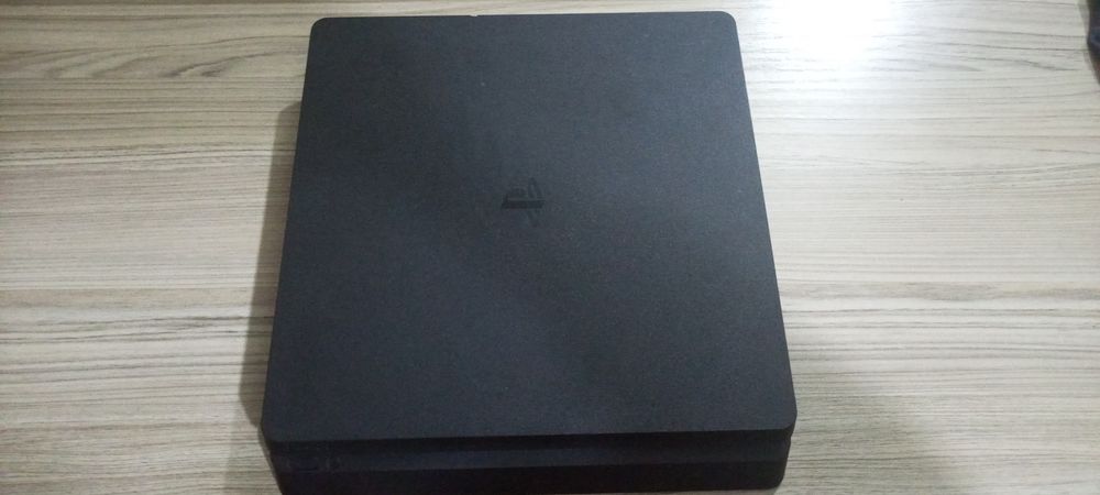 PlayStation 4 Slim