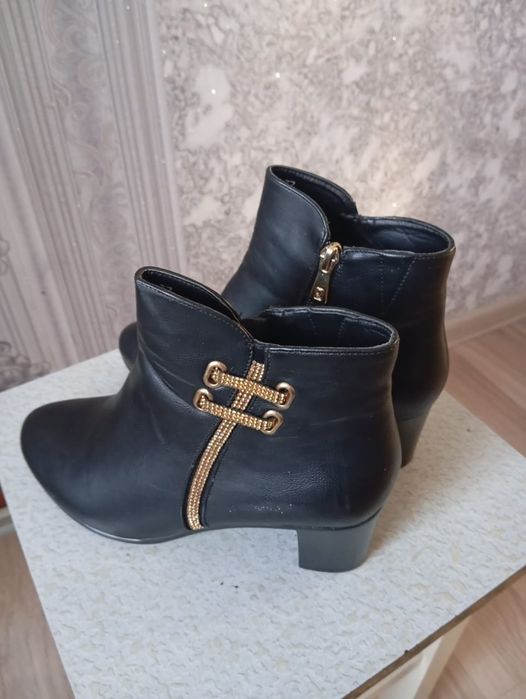 Полусапожки женские