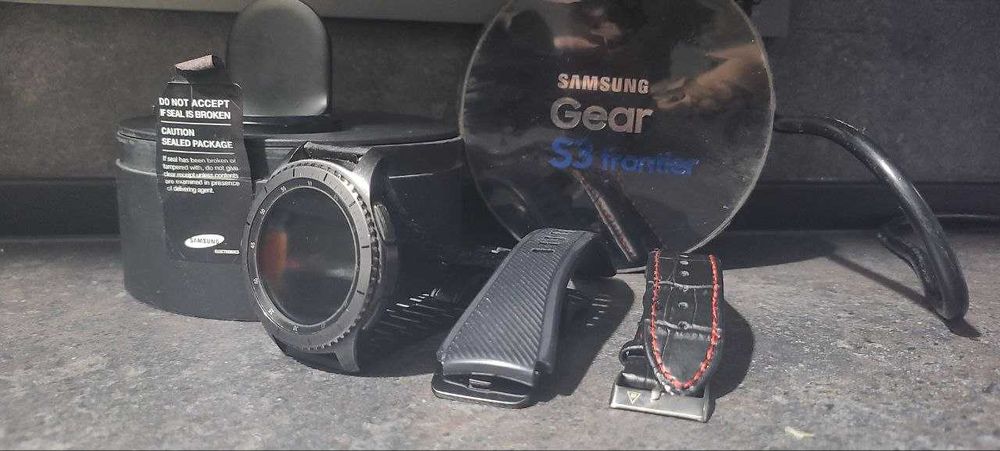 Умные часы Samsung Gear S3 Frontier