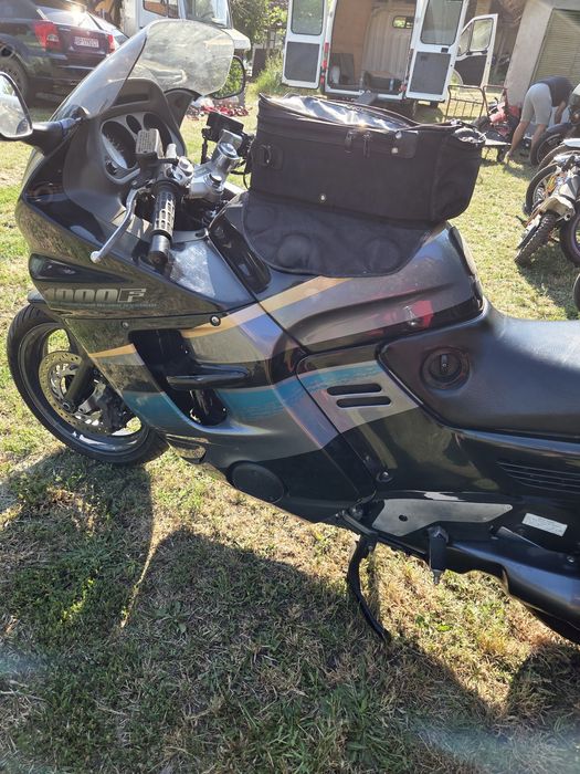 Honda  1000 F  черен