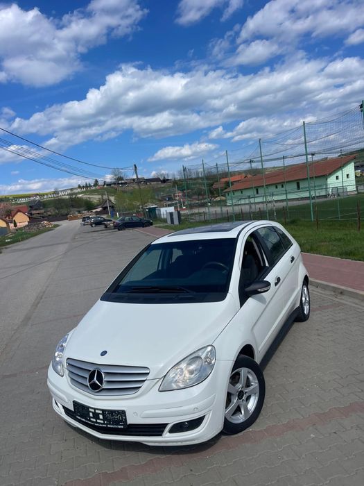 Vând Mercedes B class