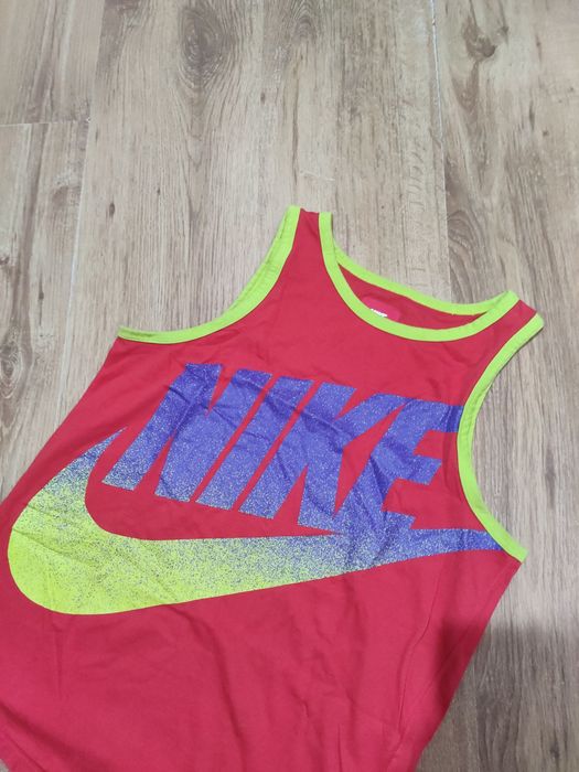 Maiou dama Nike mărimea M/L