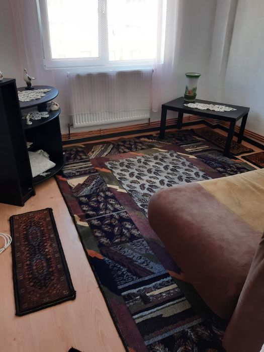 Închiriez apartament 2 camere decomandat