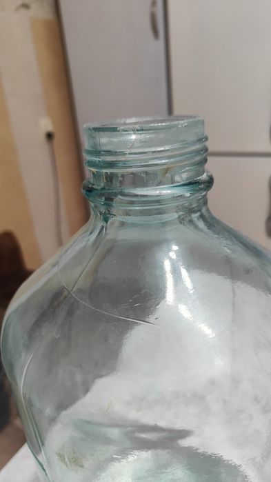 Бутыль стеклянный