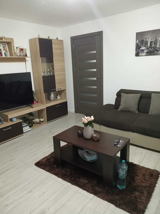 Apartament spre vânzare 74 de m pătrați zona rezidențială langa kaufland direct proprietar. Trimit filmari in privat,nu ma lasa pe site SăPunDecatPoze