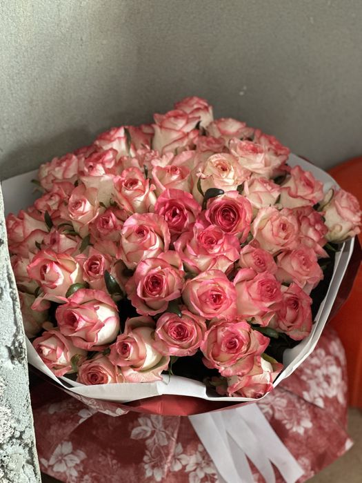 цветы елу бір гүлдер свежий