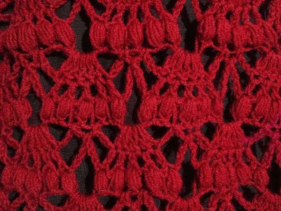 Вязаная шаль ручной работы