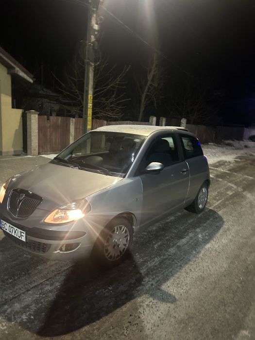 Vând Lancia Ypsilon 1.3 motorina