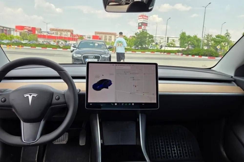 Tesla model 3 long range