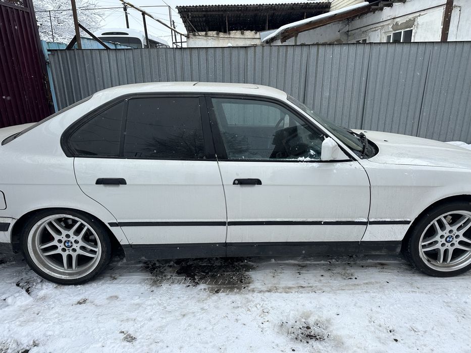 В продаже е34 2,5 мкпп