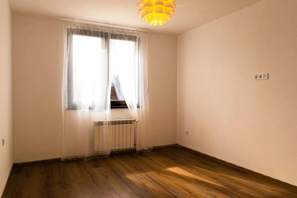 Продава се Тристаен апартамент в София, Надежда 3 - 110 кв.м за 2500 €/кв.м - Снимка #9