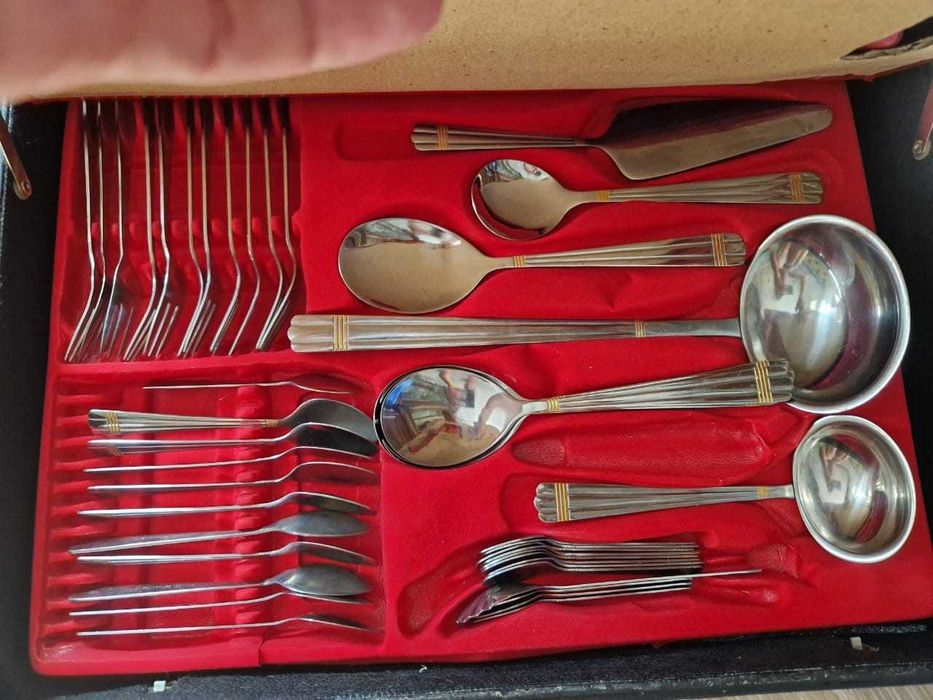 набор столовых предметов