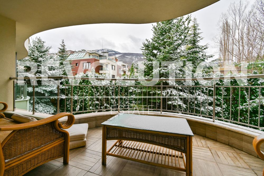 Дава се под наем Четиристаен апартамент в София, Драгалевци - 213 кв.м за 1600 € - Снимка #15