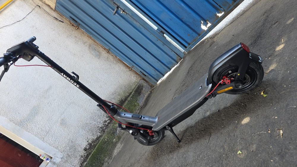 Vand trotineta electrica segway F3 Pro impecabila