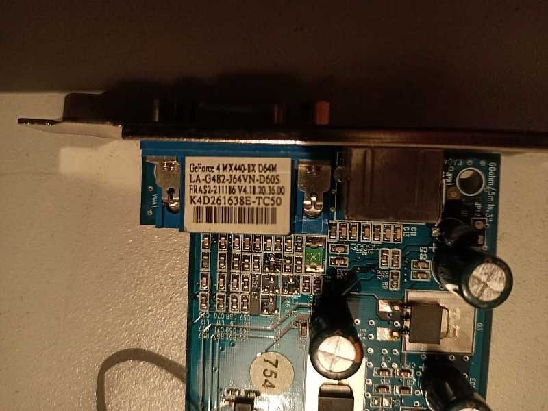 Продам видеокарту "NVIDIA GeForce 4 MX 440-8x-D64MB".