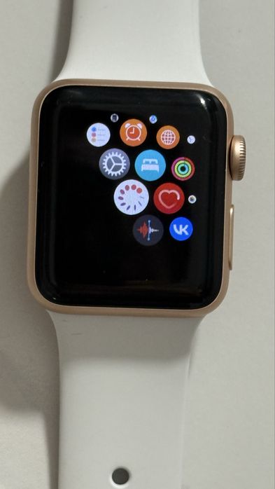 Apple Watch Series 3 GPS 38 мм – Gold